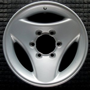 2000-2002 Mitsubishi Montero Silver Wheel (Remanufactured OEM)