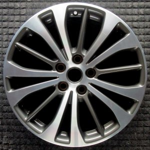 2017-2019 Buick LaCrosse Silver Machined Charcoal Alloy Wheel (Remanufactured OEM)
