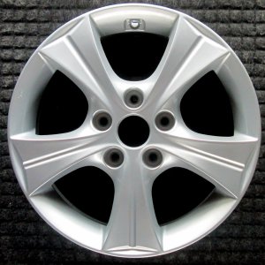 2013-2016 Hyundai Elantra Silver Wheel (Remanufactured OEM)