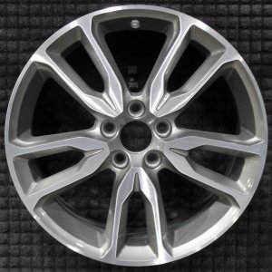 2016-2018 Volvo S60 Silver 18x7.5 10-Spoke Machined Charcoal Alloy Wheel (Remanufactured OEM)