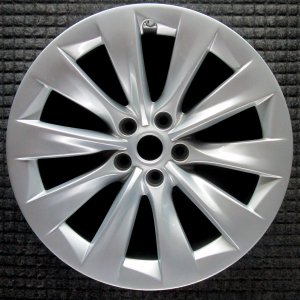 2016-2021 Tesla X Silver Wheel (Remanufactured OEM)