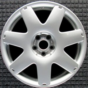2001-2005 Volkswagen Beetle Silver 17x7 7-Spoke Alloy Wheel (Remanufactured OEM)