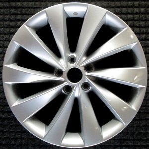 2008-2018 Volkswagen Scirocco Silver Wheel (Remanufactured OEM)