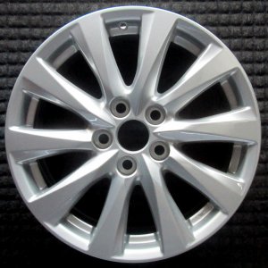 2018-2020 Toyota Camry Silver 17x7.5 10-Spoke Silver Painted Alloy Wheel (Remanufactured OEM)