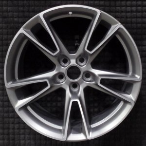 2019-2024 Chevrolet Camaro Gray 20x8.5 Machined Charcoal Alloy Wheel (Remanufactured OEM)