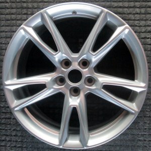 2019-2024 Chevrolet Camaro Silver 20x8.5 Machined Charcoal Alloy Wheel (Remanufactured OEM)