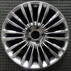 2019-2020 Kia K900 Silver Wheel (Remanufactured OEM)