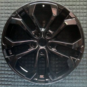2018-2024 GMC Terrain Black 19x7.5 10-Spoke Machined Charcoal Alloy Wheel (Remanufactured OEM)