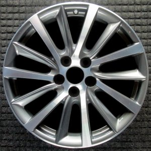 2017-2019 Toyota Highlander Black 18-inch 14-Spoke Machined Charcoal Alloy Wheel (Remanufactured OEM)