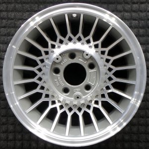 1980-1983 Lincoln Mark VIII Wheel (Remanufactured OEM)