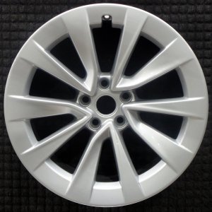 2020-2023 Tesla 3 Silver Wheel (Remanufactured OEM)