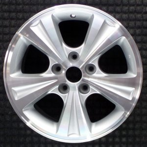2002 Toyota Highlander Silver Wheel (Remanufactured OEM)