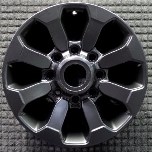 2017-2024 Ram 2500 Black 18-Inch 8-Spoke Machined Alloy Wheel (Remanufactured OEM)