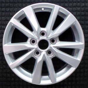 2025 Toyota Camry Silver Wheel (Remanufactured OEM)