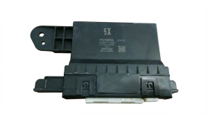 2016-2017 Toyota Prius Temperature Control Module (Used OEM)