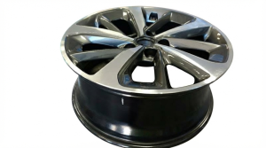 2019-2020 Kia Sorento 18-Inch Machined Charcoal Alloy Wheel (Used OEM)