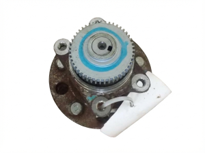 2008 Kia Rondo Hub Assembly - Rear (Used OEM)
