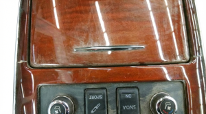 2010-2011 INFINITI FX35 Black Front Console Assembly Bezel (Used OEM)