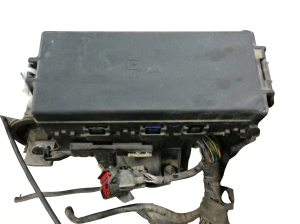 2006-2009 Mercury Milan Underhood Engine Fuse Box Assembly (Used OEM)