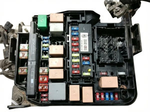 2014-2016 Kia Forte Underhood Engine Fuse Box Assembly (Used OEM)