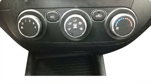 2017-2018 Kia Forte Manual Temperature Control Module (Used OEM)