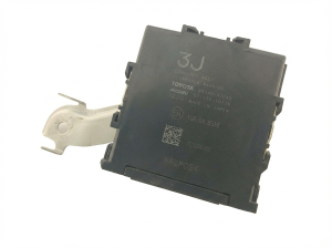 2017 Toyota Prius Prime Hybrid Vehicle Control Module (Used OEM)