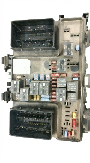 2019-2020 Ford Ranger Underhood Engine Fuse Box Assembly (Used OEM)