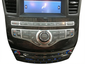 2019-2020 INFINITI QX60 Infotainment Display and Temperature Control Panel (Used OEM)