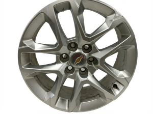 2018-2024 Chevrolet Traverse Silver 18-inch 10-Spoke Silver Painted Alloy Wheel (Used OEM)