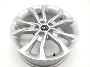 2020-2022 Kia Telluride Silver Split Spoke Painted Silver Alloy Wheel (Used OEM)