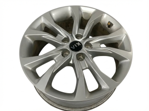 2020-2022 Kia Telluride Silver Split Spoke Painted Silver Alloy Wheel (Used OEM)