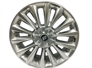 2020 Hyundai Palisade 20x7.5 14-Spoke Smoked Hyper Silver Alloy Wheel (Used OEM)