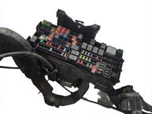 2017-2019 Ford Flex Underhood Fuse Box Assembly (Used OEM)