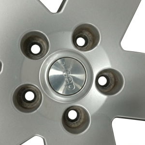 2007-2018 Jeep Wrangler 18x7.5 5-Spoke Bright Hyper Alloy Wheel (Used OEM)