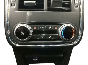2017-2020 Lincoln Continental Automatic Temperature and Heated Seat Control Module - Rear (Used OEM)