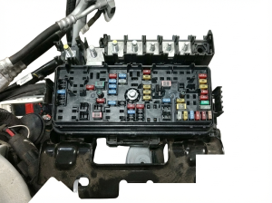 2020 Cadillac CT5 Underhood Fuse Box Assembly (Used OEM)