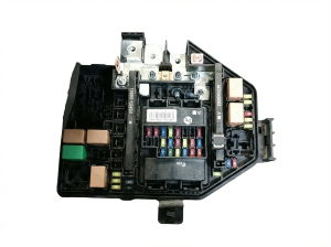 2018-2021 Kia Stinger Engine Bay Fuse Box (Used OEM)