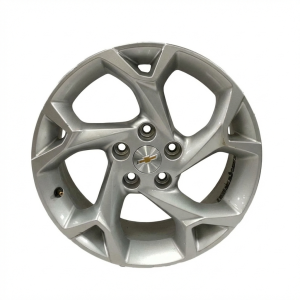2024-2025 Chevrolet Trax Silver 17x7.5 Silver Painted Alloy Wheel (Used OEM)