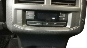 2018 Volkswagen Atlas Console Automatic Temperature Control Module - Rear (Used OEM)