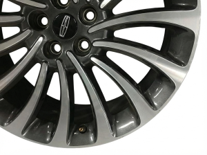 2020-2024 Lincoln Aviator 15-Spoke Machined Charcoal Alloy Wheel (Used OEM)