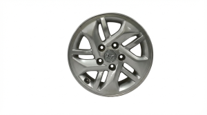 2020-2025 Hyundai Venue 15-inch Alloy Wheel (Used OEM)