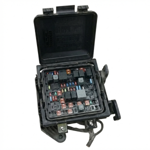 2017-2019 Cadillac ATS Underhood Engine Fuse Box Assembly (Used OEM)