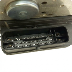 2022-2023 Buick Envision ABS Control Module Pump Master Cylinder and Booster Assembly (Used OEM)