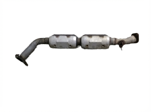 2003-2005 Toyota Land Cruiser Catalytic Converter - Left or Right (EPA Re-Certified OEM)