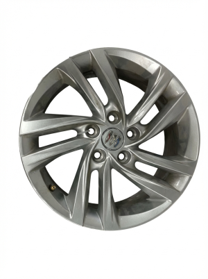 2024 Chevrolet Trax Silver 17x7.5 Silver Painted Alloy Wheel (Used OEM)