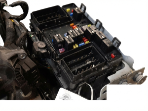 2019-2023 Lincoln Nautilus Underhood Engine Fuse Box Assembly (Used OEM)