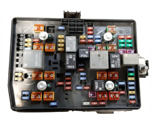 2021 Chevrolet Tahoe Underhood Fuse Box Assembly (Used OEM)