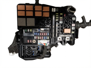 2021-2023 Hyundai Elantra Underhood Engine Fuse Box Assembly (Used OEM)