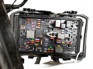 2019 Cadillac XT4 Underhood Engine Fuse Box Assembly (Used OEM)
