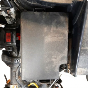 2022-2023 Hyundai Kona Underhood Engine Fuse Box Assembly (Used OEM)
